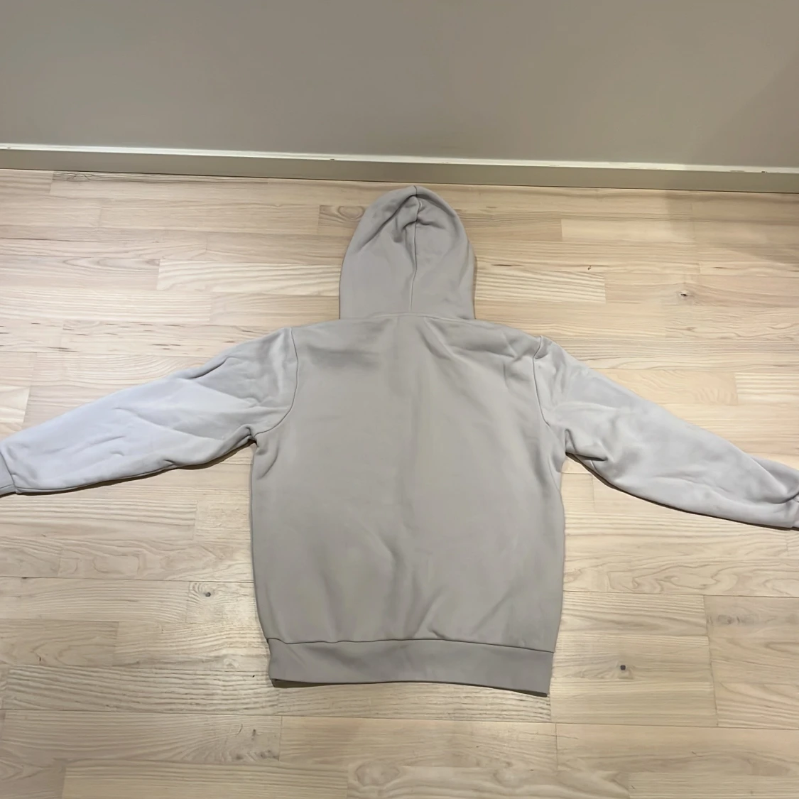 Peak Performance Hoodie  - 90