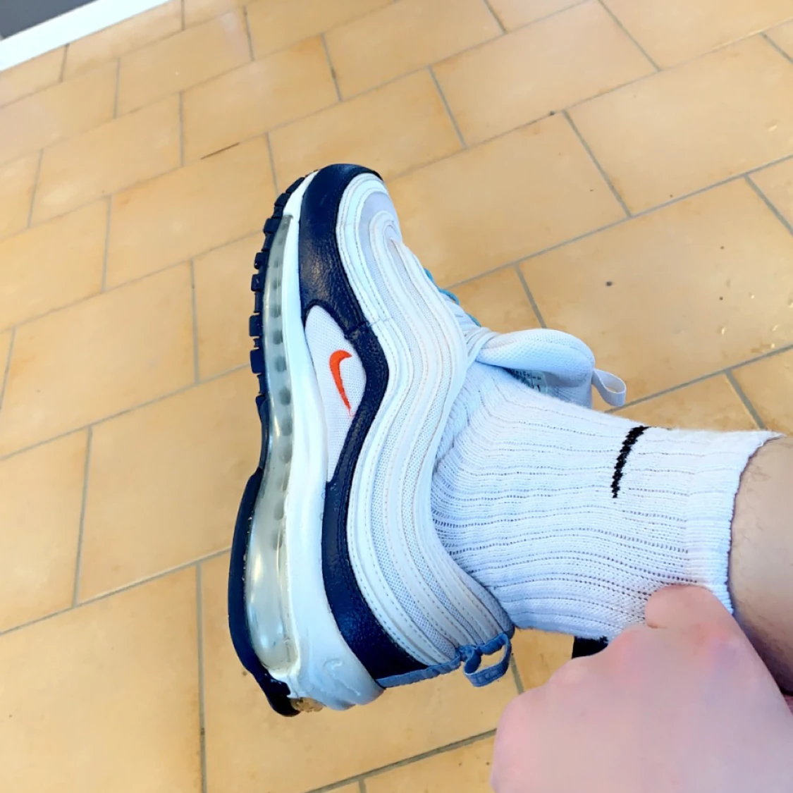 Philiplein skor använda men i vårdat skick, Nikeskor aldrig använda costum made - 90