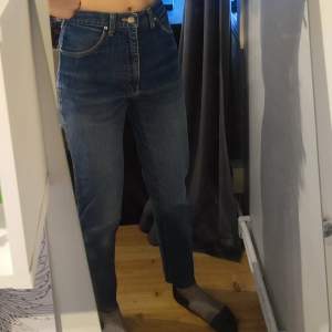 Snygga jeans i strl 38