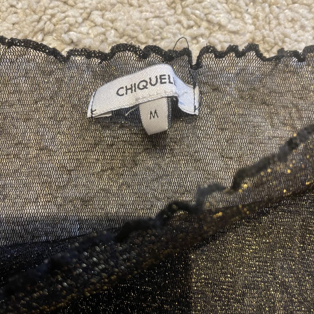 Super söt mesh topp från Chiquelle! . Toppar.