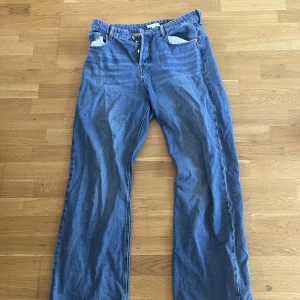 Jeans  - Fina jeans använda typ 10 ggr Max 