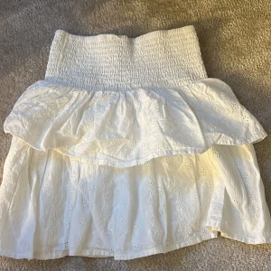 Volangkjol - Såå söt volangkjol, bra skick!!!🥰