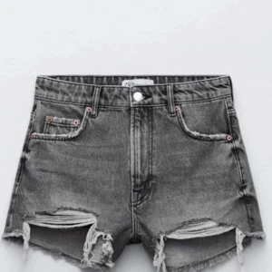 Zara jeans shorts  - Söta jeans short från zara 💓
