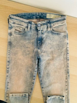 Diesel jeans - Snygga dieseljeans, superslim. 25/32 är storleken, motsvarar XS ungefär.