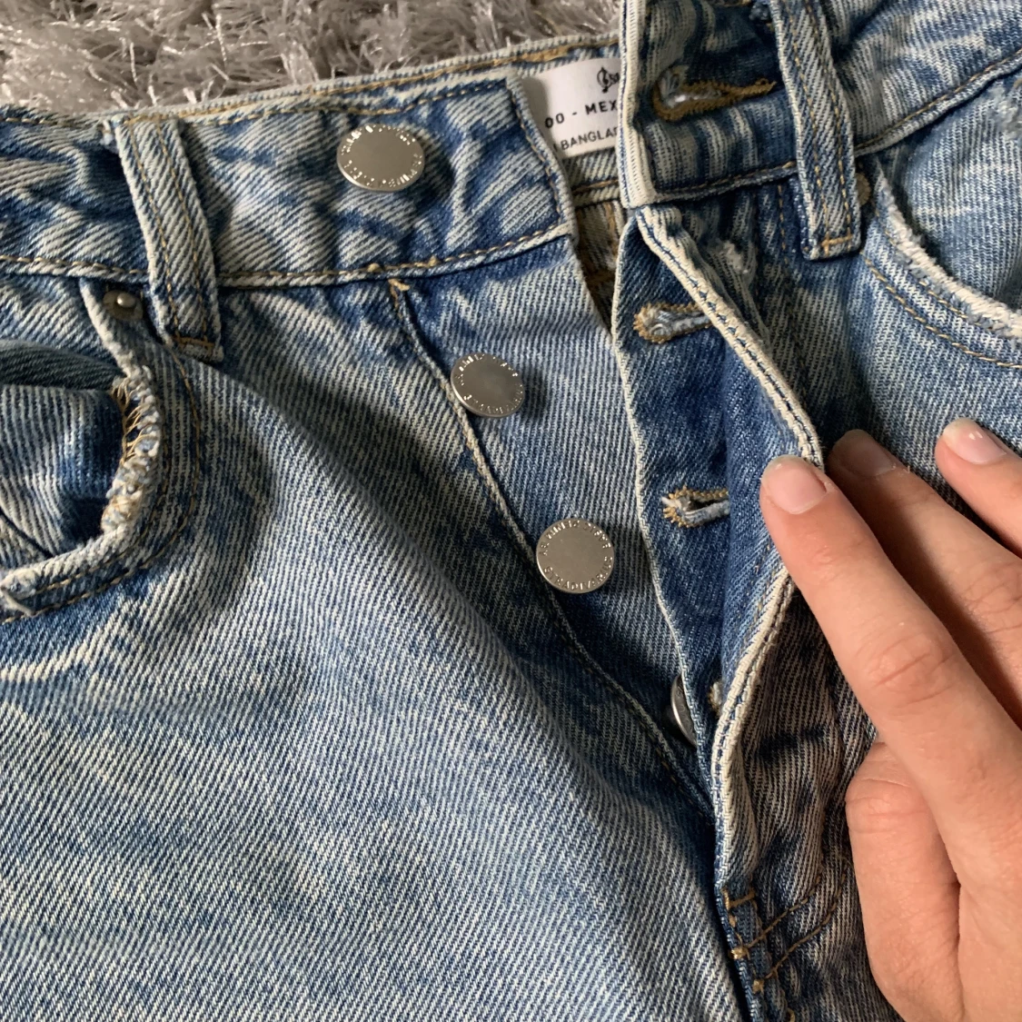 Jeans med knäppning  - 90