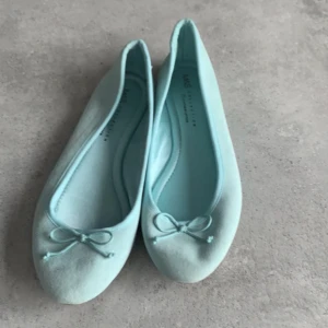 Ballerinas - Turkosa ballerinaskor  Strl 39