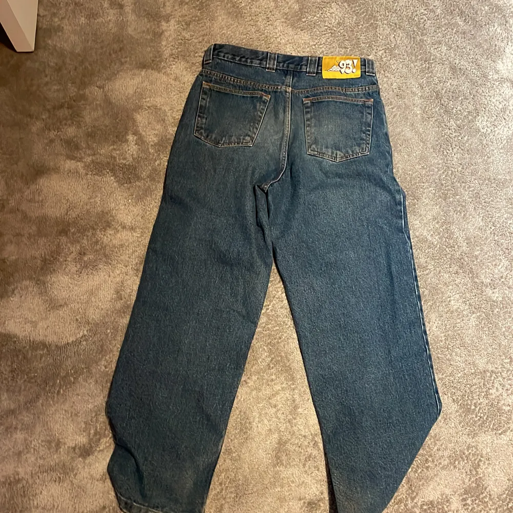 Jag säljer mina Big Boys som jag köpte för cirka ett halvår sedan. De ser mycket ut som nya förutom längst ner där de är lite trasiga.. Jeans & Byxor.