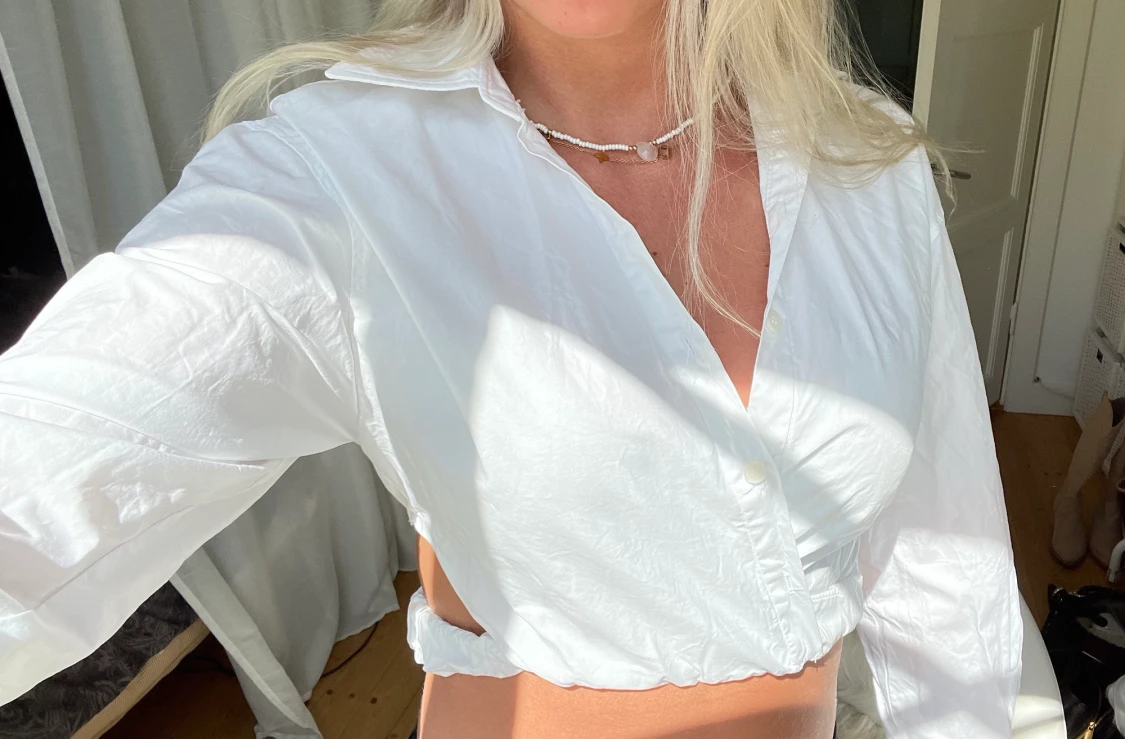 Skjorta med detalj - 90