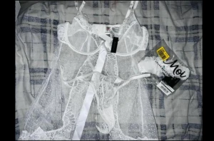 New and unused lingerie from Ann Summers - Night dress, G string and garter. Never wore it. Bought it for a friend’s wedding but ended up not going because the date was pushed to the year after.