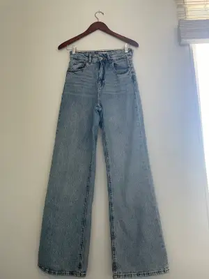 Light coloured jeans Wide leg  H&M  Size 36 