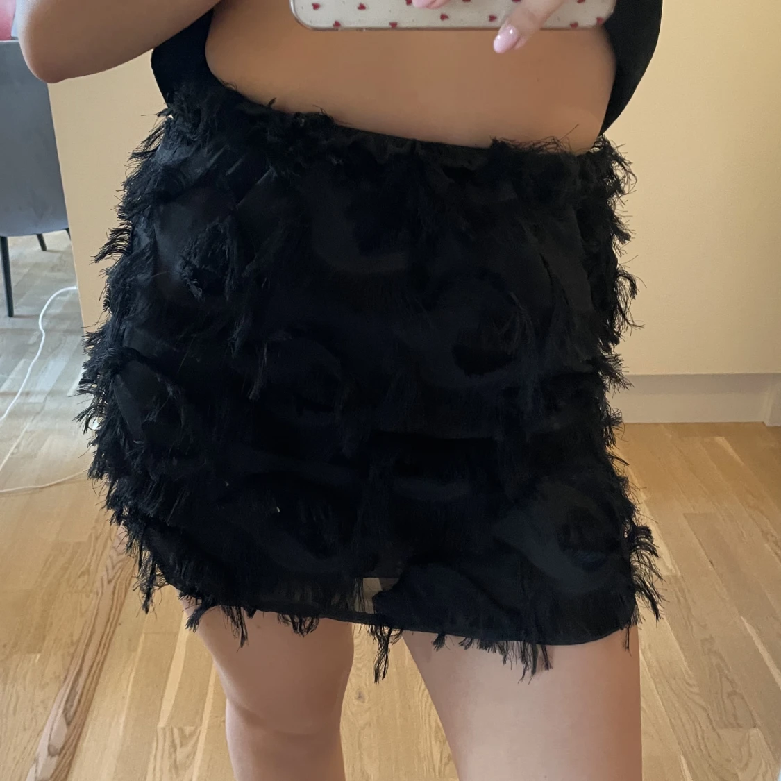 Svart kjol med fransar  - 90