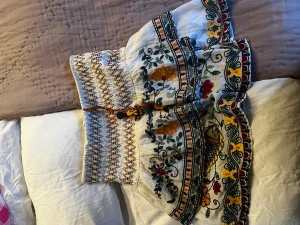 Zara kjol - Säljer denna zara kjolen.❤️