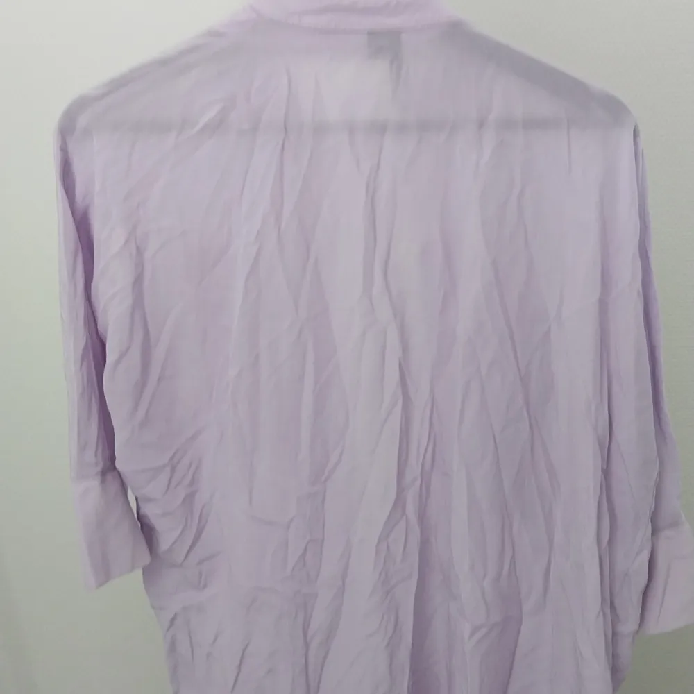 Blus/skjorta som är lila från topshop . Blusar.