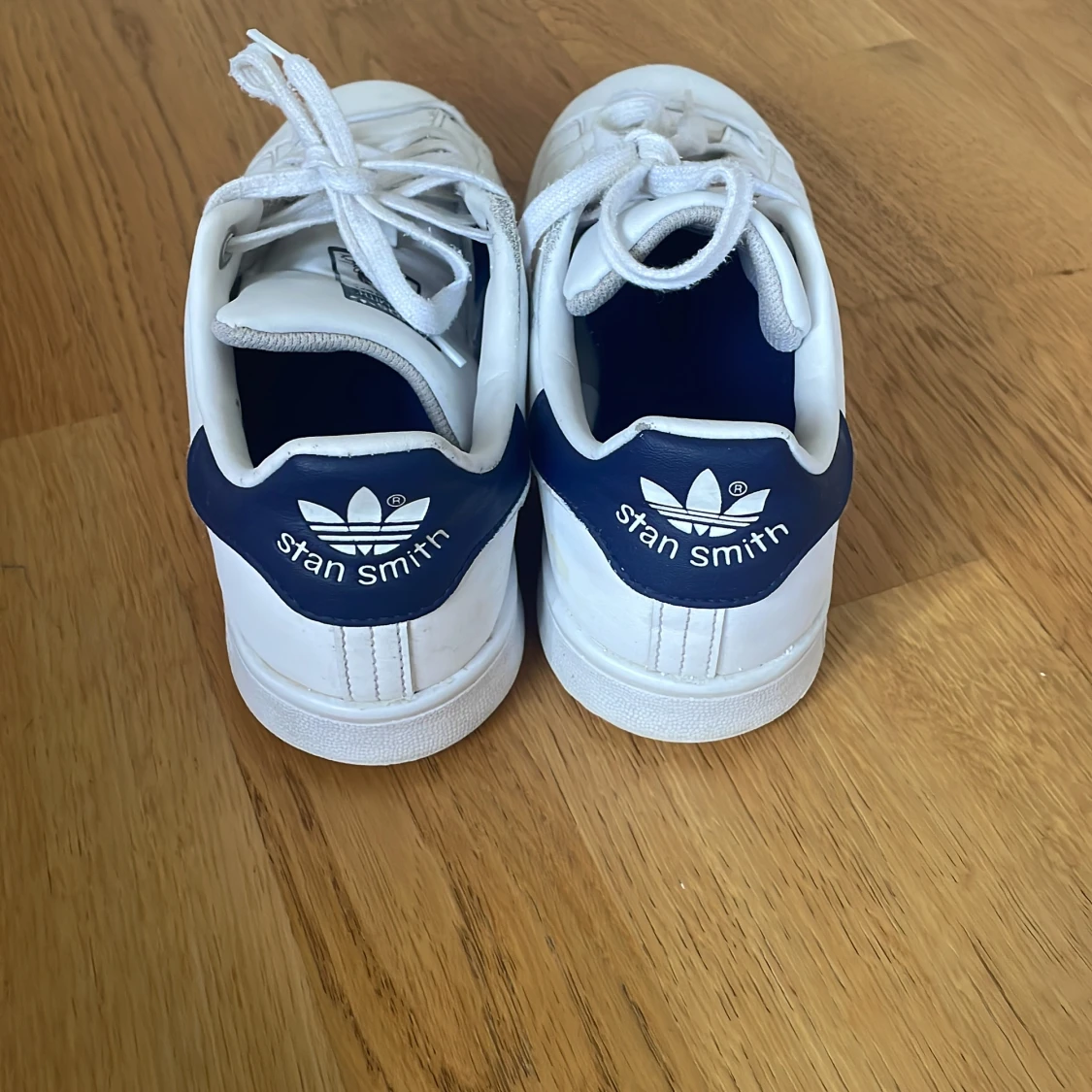 Stan Smith  - 90