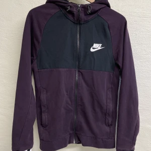 Nike - Nike tröja  XS 
