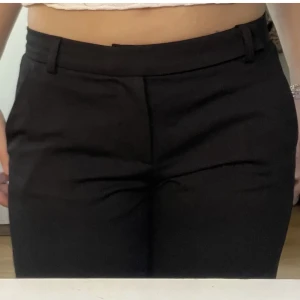 Kostymbyxor  - Kostymbyxor lågmidjade(LÅNADE BILDER)🥰Pris kan diskuteras vid snabb affär, skriv närmsta veckan så får du gratis frakt🥰