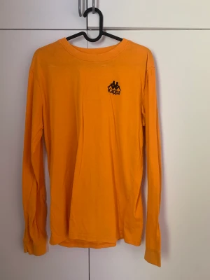 Långärmad tröja ifrån Kappa - Tröja ifrån Kappa, i gott skick 