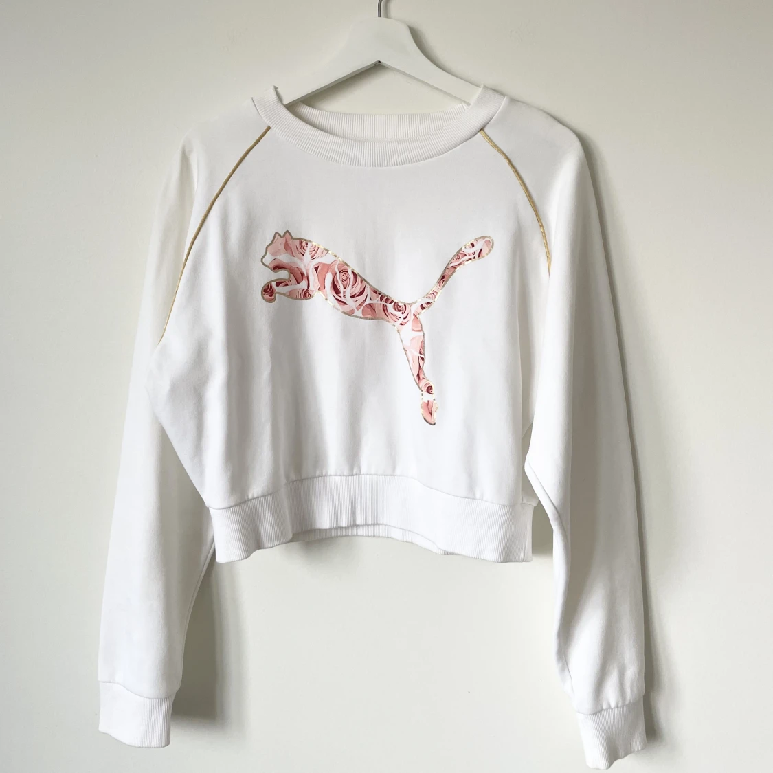 Kort collegetröja Puma by Kenza storlek small