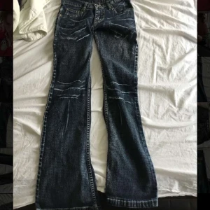 Cool jeans - Värsting jeans okänt märke e för lång för dom (171) så knappt använda köp㊗️❣️❣️💝