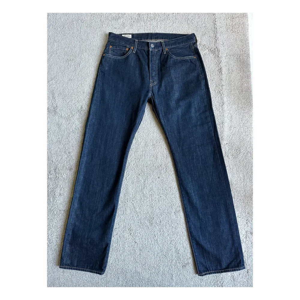 Mens Levis Jeans, 501, Dark Blue, 32/32  Condition: 10/10, barely worn, like new.   Stockholm. Jeans & Byxor.