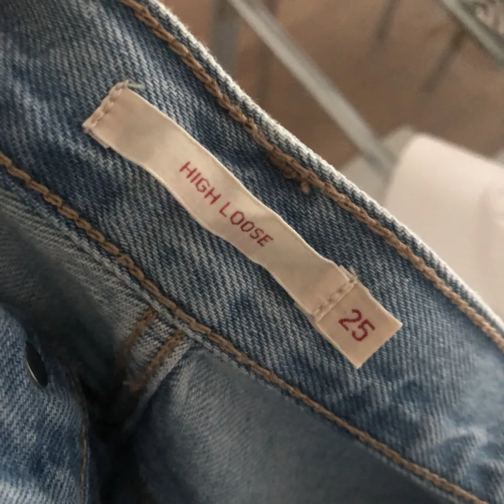 Nya och aldrig använda Levis jeans. Köpta i Levis butiken. För frakt står köparen de och ingen bytes tillbaks. Tar bara emot bud från seriösa köpare. . Jeans & Byxor.