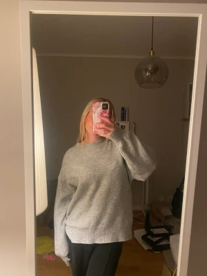 Grå stickad tröja - Super gosig stickad tröja från h&m!🥰 