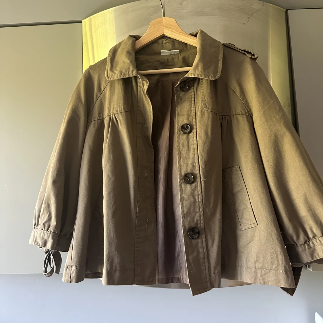 Jacka med korta ärmar