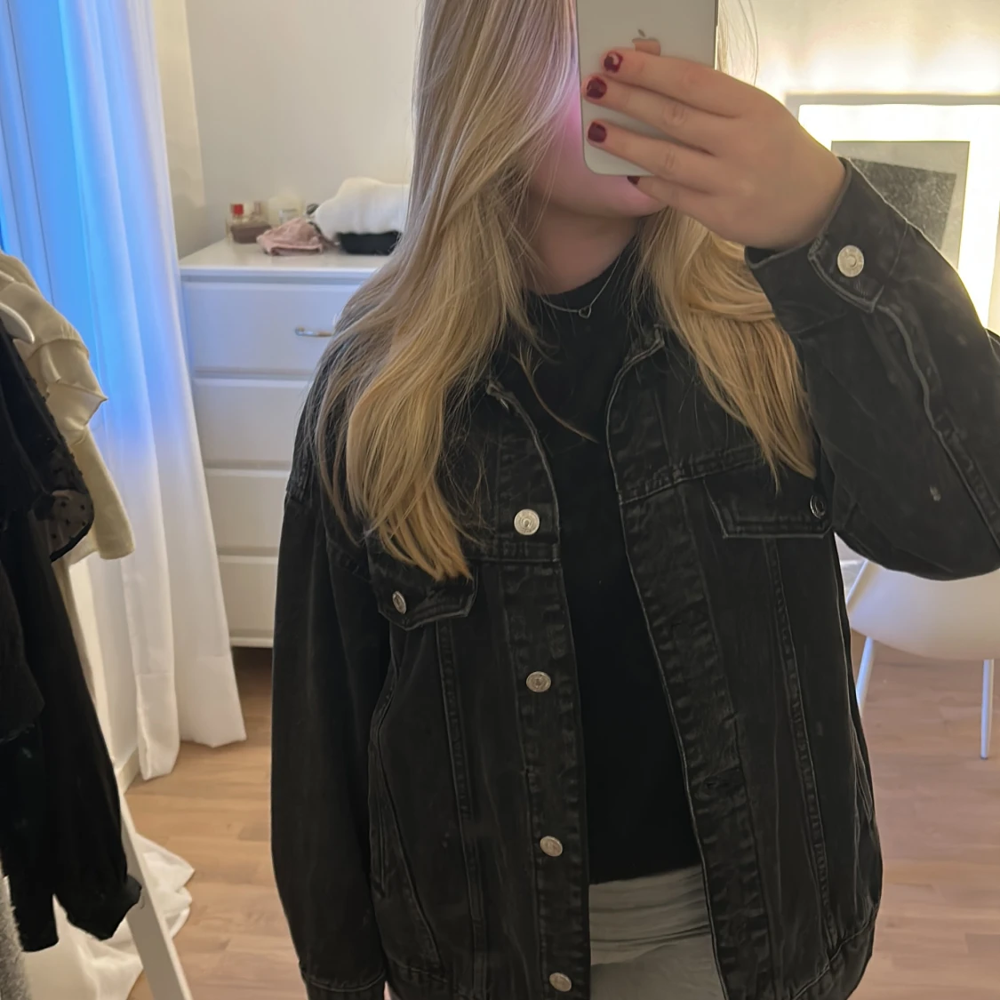 Svart jeans jacka
