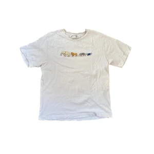 T-shirt  - Fin t-shirt från monki i storlek xs 