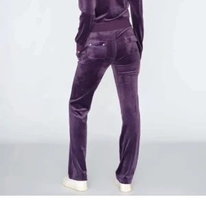 Juicy Couture - Säljer hela settet. 