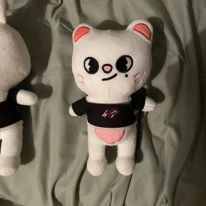 Jiniret, skzoo plush, Hyunjin - Jiniret, Hyunjins skzoo signature plush (Stray kids). No damages! 🫶 (two of them for 150kr)