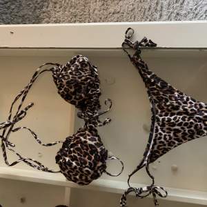 Leopard bikini från shein, använd 1 gång 