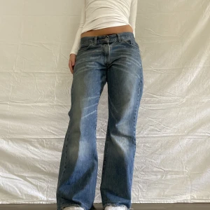 Lowwaist jeans - Så snygga lowwaist jeans från pepe jeans! Midjemått: 78 innebenslängd 79