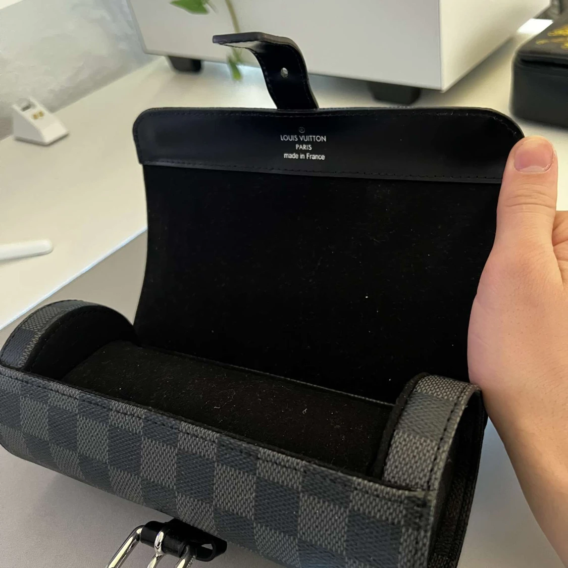 Louis Vuitton klock stativ  - 91