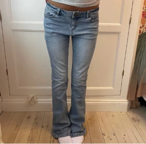 Jeans - Jötte snygga lågmidjade jeans köpte men va förstora🥰