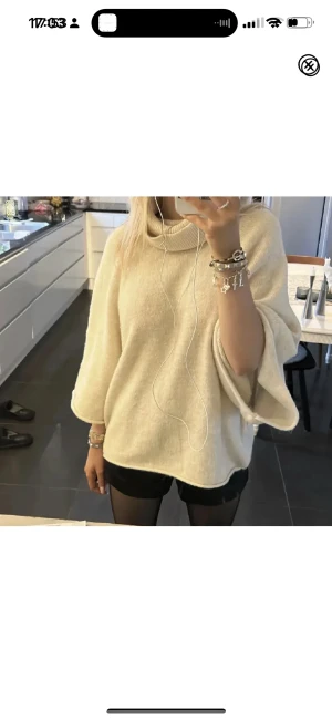 Zara - Säljer denna assnygga populära zara toppen då den int ekonomer till användning (lånade bilder men exakt samma)