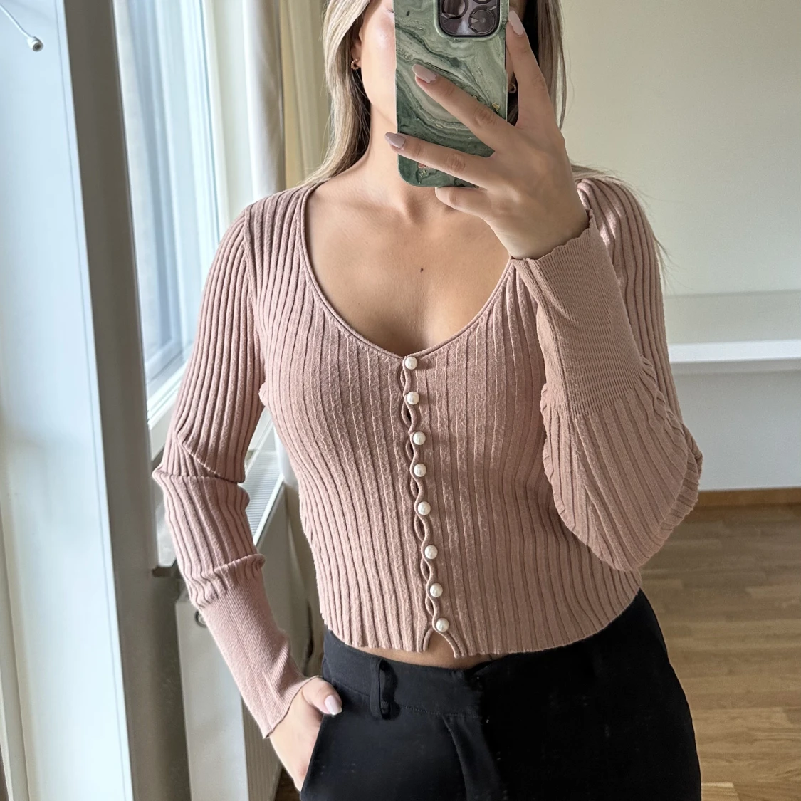 Tröja med pärl knappar - 90