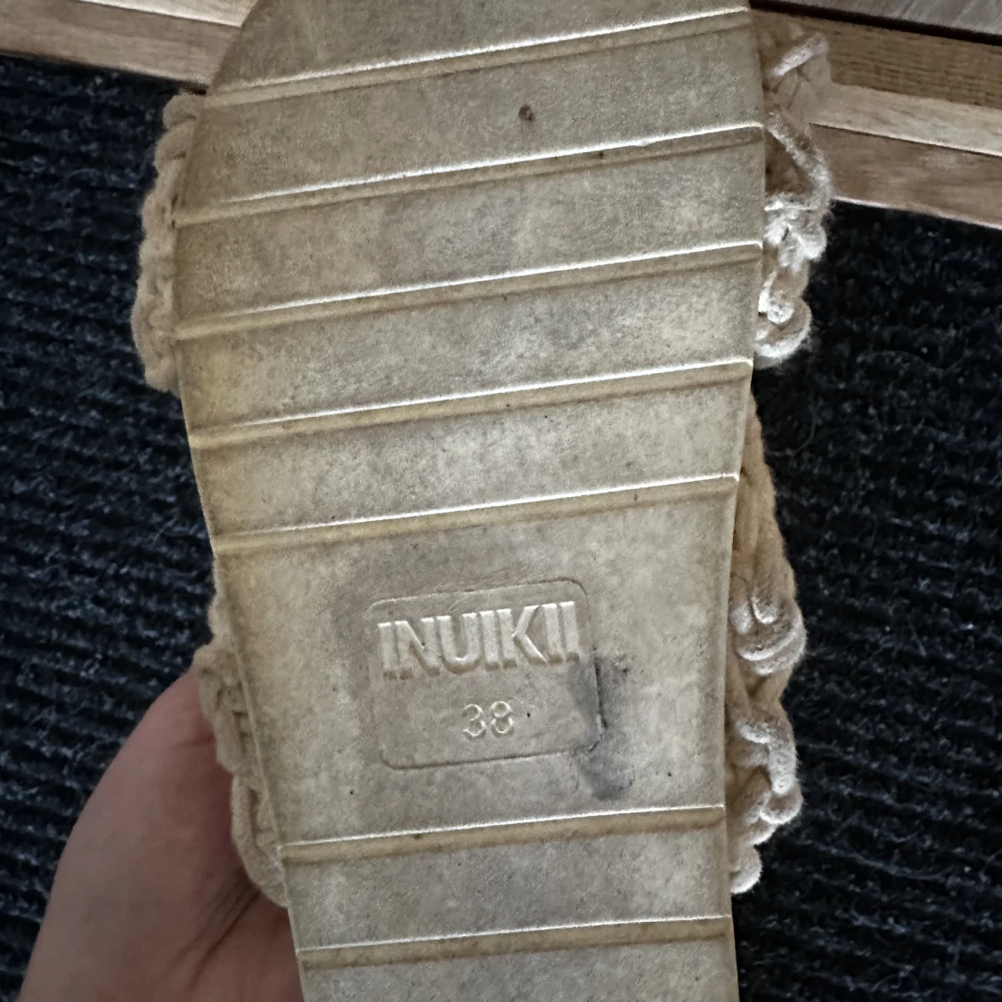 Inuikii tofflor - 90