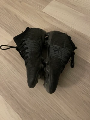 Puma fotboll skor - Lite använda men i bra skick 