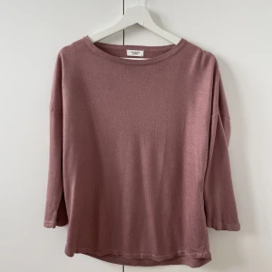 Tröja - Superfin tröja i gammeldagsrosa.