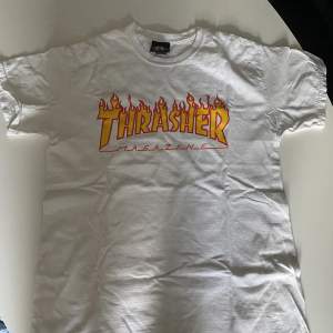 Säljer en Thrasher t-shirt, Inte använd, säljer den för den passar inte mig längre 