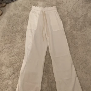 Linne byxor - Säljer dessa linne byxor storlek xs. (Helt nya).