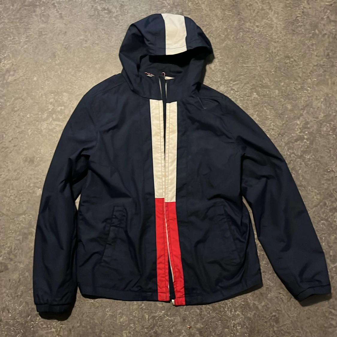 Tommy Hilfiger vind jacka