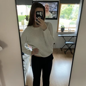 Stickad tröja - Fin stickad tröja från Lager 157. Bra skick.