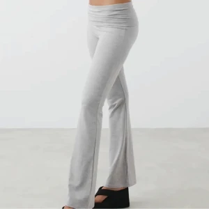 yoga pants gina  - Jätte fina men använda en gång pga att de inte passade, lappen klippte jag dock av. Storlek s, pris 200kr