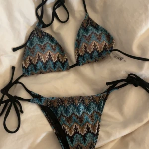Bikini - Säljer en helt oanvänd bikini från DesignBySi i storlek xs eftersom den var lite för liten för mig. 200kr + frakt