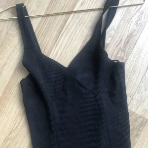 Topp - Oanvänt linne i strl M från Gina 😍