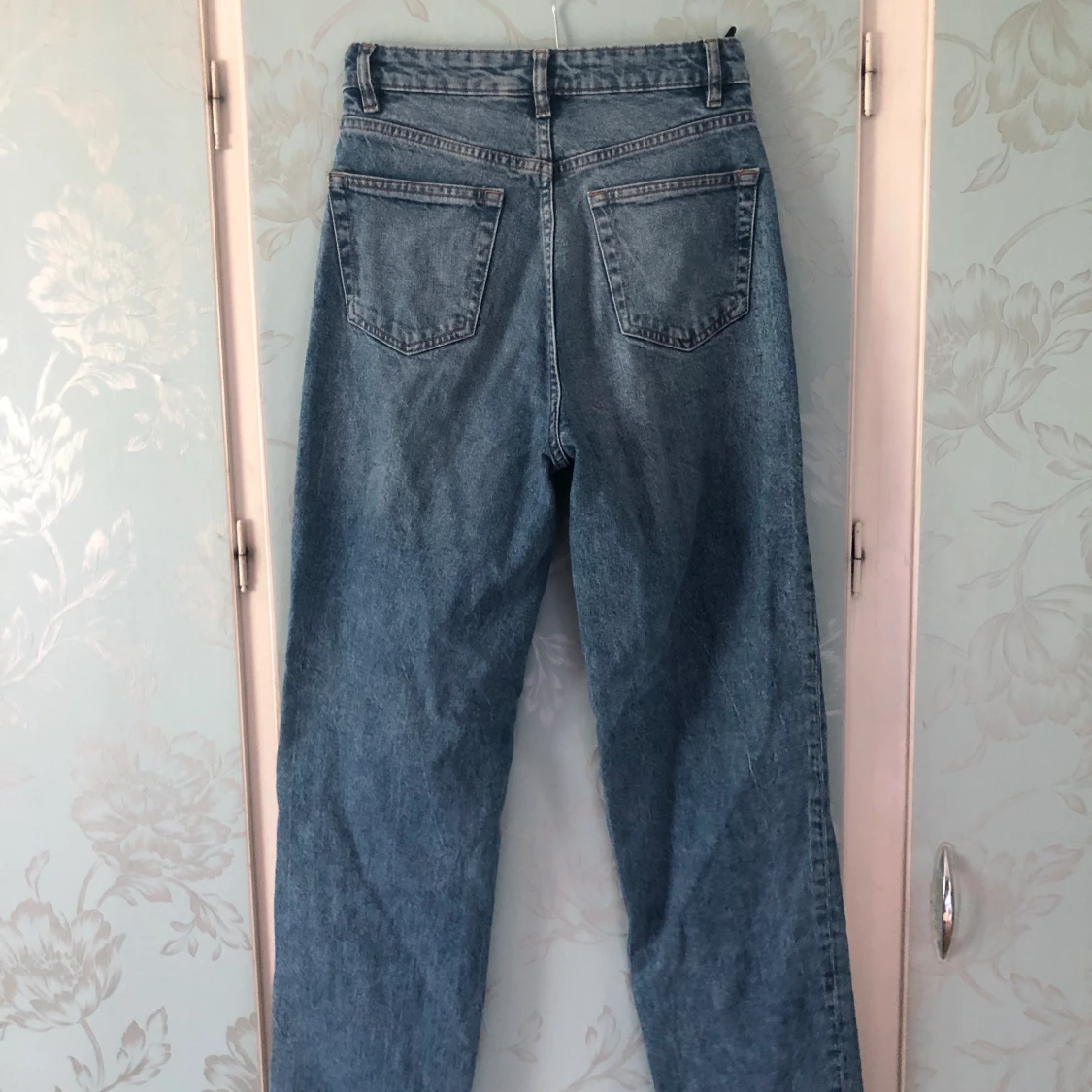 Jeans från H&M  - 90