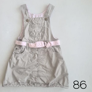 Hängselklänning L.O.G.G 💘 - Hängselklänning från L.O.G.G i "prasseltyg" 💘👗