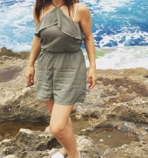 Playsuit - Playsuit från h&m använder gång, jätte fint färg och passform. Normal i storlek.